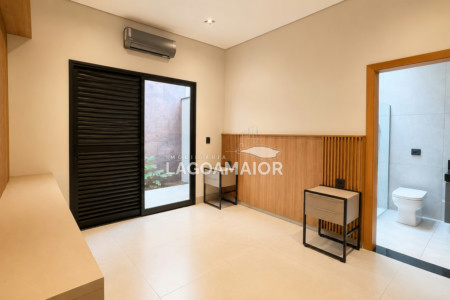 Casa à venda com 3 quartos, sendo 3 suítes, no condomínio Villa Dumont, Três Lagoas - MS
