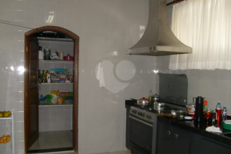 Casa à venda ou para alugar com 4 quartos, sendo 2 suítes,  no Centro, Vinhedo, SP