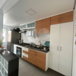 Casa à venda com 3 quartos, sendo 1 suíte, no condomínio Vila das Cores, São Paulo - SP