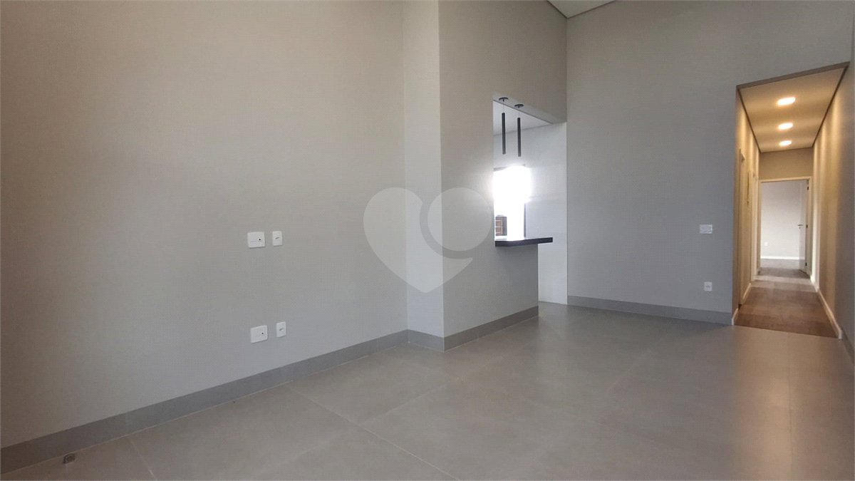 Casa à venda com 3 quartos, sendo 1 suíte, no condomínio Jardim Residencial Villagio Ipanema I, Sorocaba - SP