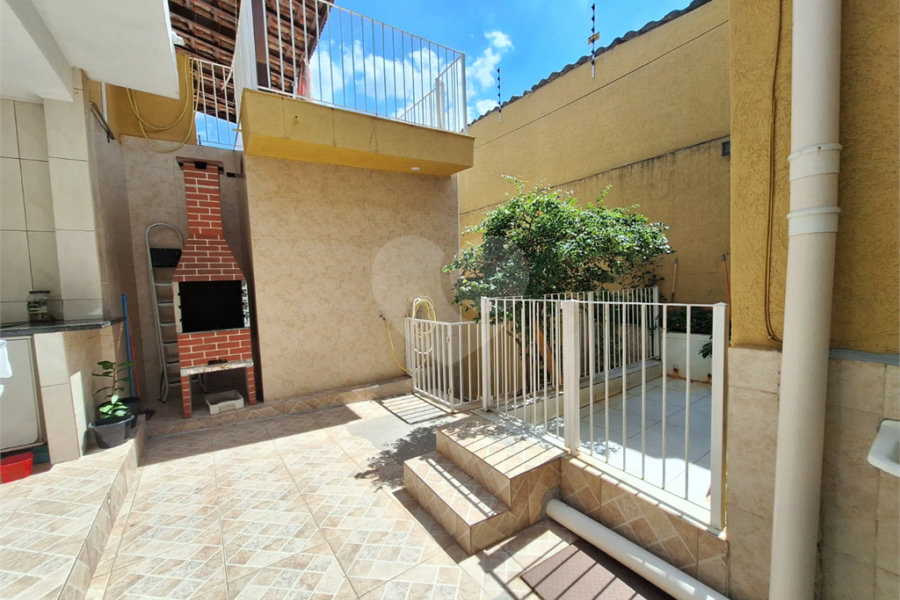 Sobrado à venda com 4 quartos, sendo 3 suítes, em Lauzane Paulista, São Paulo, SP