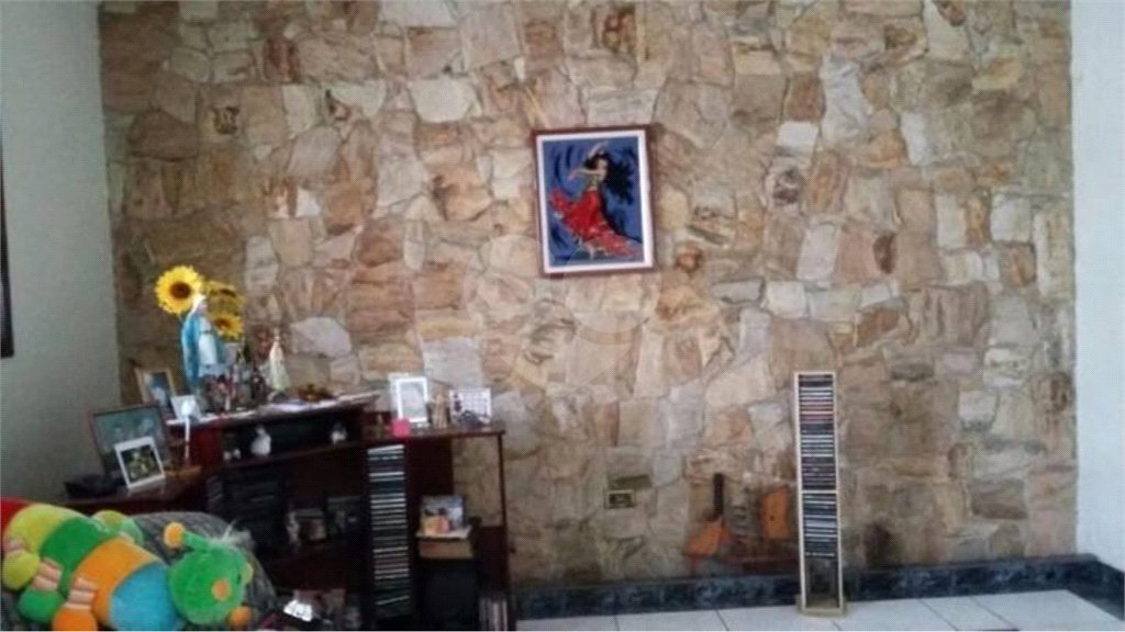 Casa à venda com 4 quartos, sendo 1 suíte, em Sesc, Suzano, SP