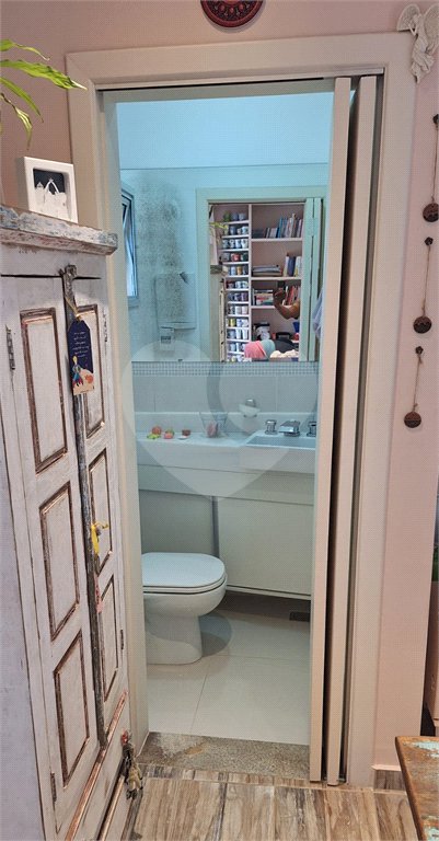Casa à venda com 3 quartos, sendo 1 suíte, em Condomínio Flamboyant-b, Atibaia, SP