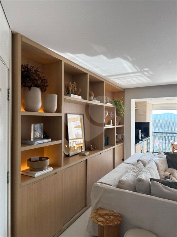 Apartamento à venda com 3 quartos, sendo 1 suíte,  em Jardim Leonor Mendes de Barros, São Paulo, SP