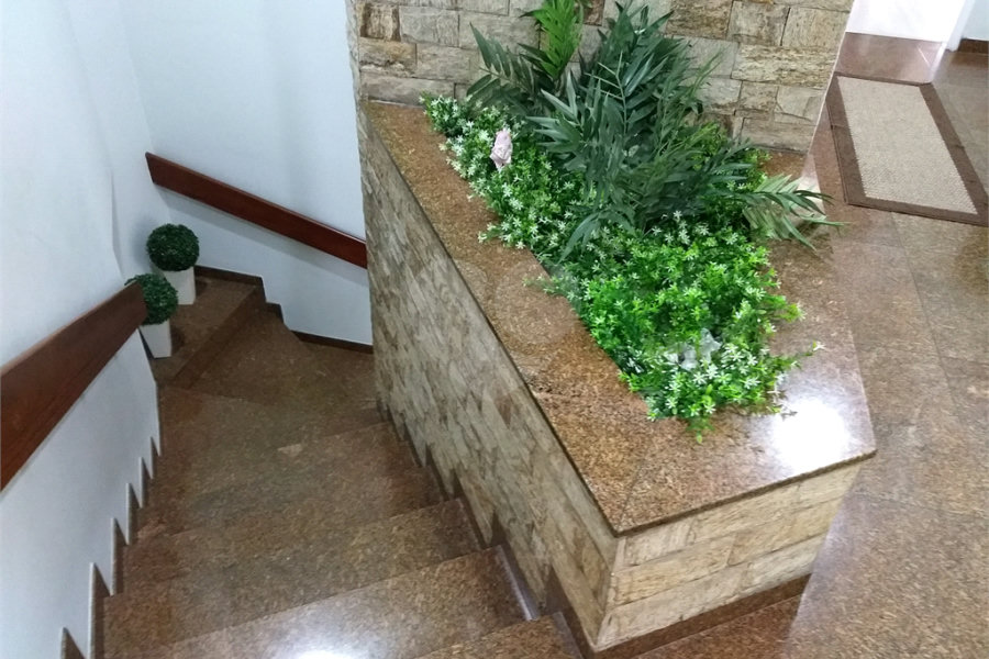Casa Térrea à venda ou para alugar com 4 suítes em Horto, São Paulo, SP