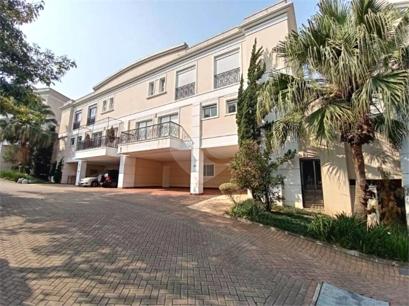 Casa à venda com 3 suítes no condomínio Solares Vila Europa, São Paulo - SP