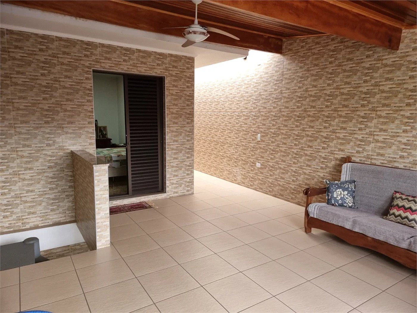 Sobrado à venda com 3 quartos, sendo 1 suíte,  em Jardim Campo Limpo, São Paulo, SP