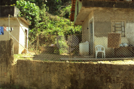 Chácara à venda com 1 quarto em Cruz das Almas, Biritiba-mirim, SP