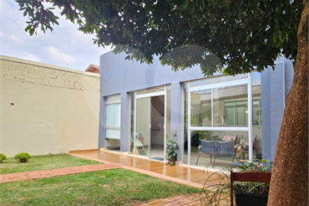 Casa à venda com 2 suítes no Centro, Ponta Porã, MS