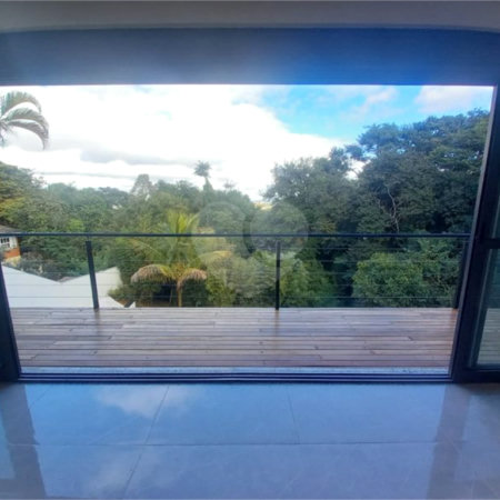 Casa à venda com 4 suítes no condomínio Estância Marambaia, Vinhedo - SP