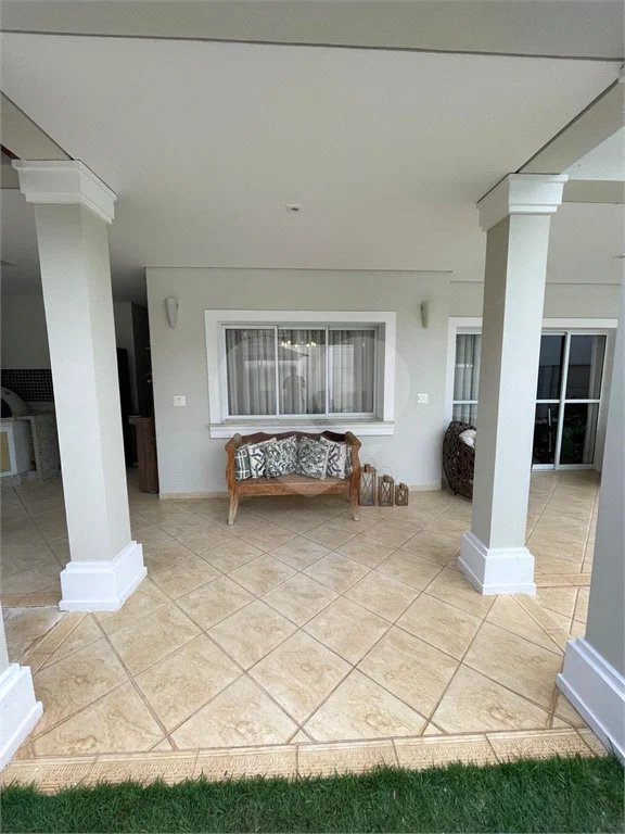 Casa à venda em condomínio fechado em Vinhedo, interior de São Paulo