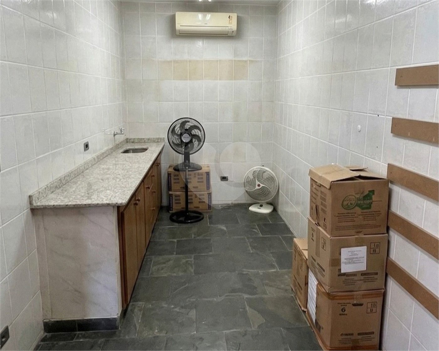 Casa à venda com 3 quartos, sendo 1 suíte, em Jardim Refúgio, Sorocaba, SP