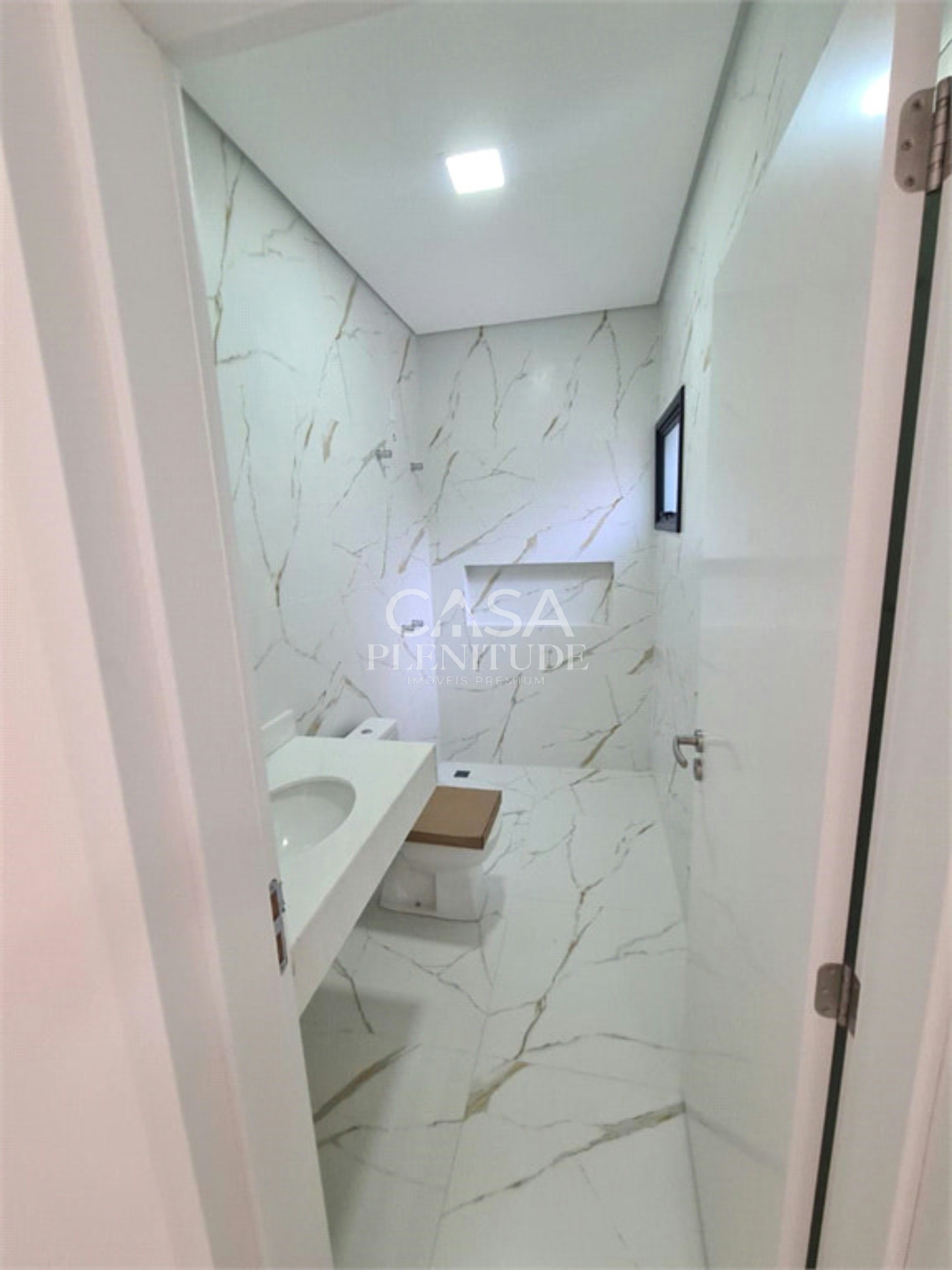 Casa em condomínio à venda com 3 suítes, em Wanel Ville, Sorocaba, SP