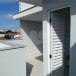 Casa à venda com 3 quartos, sendo 1 suíte, no condomínio Parque Vitória, São Paulo - SP
