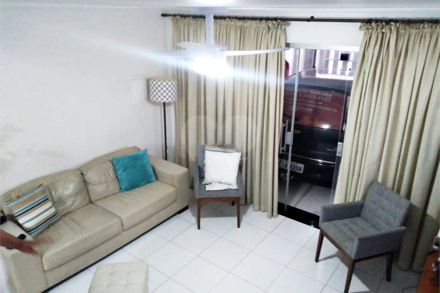 Casa à venda com 4 quartos, sendo 1 suíte, em Santana, São Paulo, SP