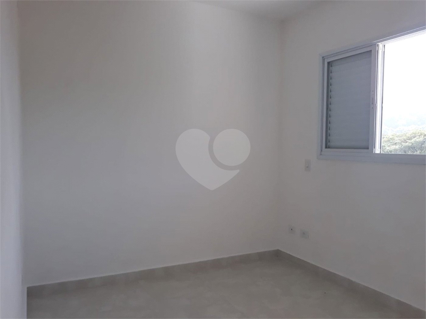 Apartamento à venda ou para alugar com 2 quartos, sendo 1 suíte,  em Vila Santa Isabel, São Roque, SP