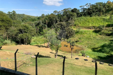 Chácara à venda ou para alugar com 5 quartos, sendo 4 suítes,  em Ouro Fino, Santa Isabel, SP