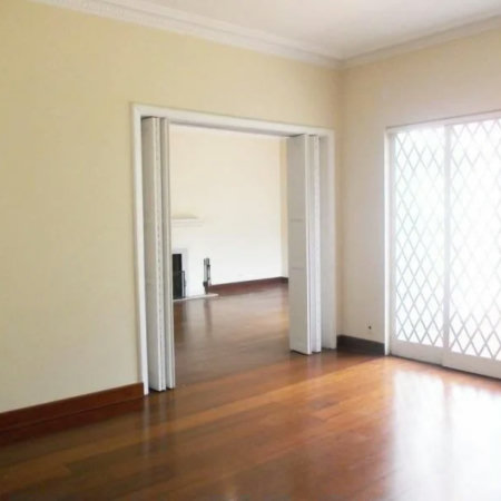 Casa à venda com 3 quartos, sendo 1 suíte,  no condomínio Praça Pero Vaz de Caminha,260, São Paulo - SP