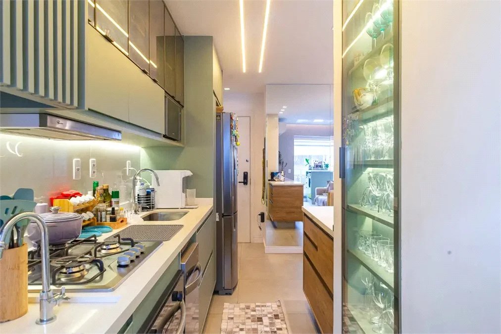 Apartamento à venda com 2 quartos, sendo 1 suíte, em Jardim das Acácias, São Paulo, SP