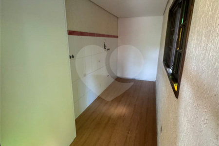Casa para alugar com 2 quartos, sendo 1 suíte, em Jardim Rene, São Roque, SP