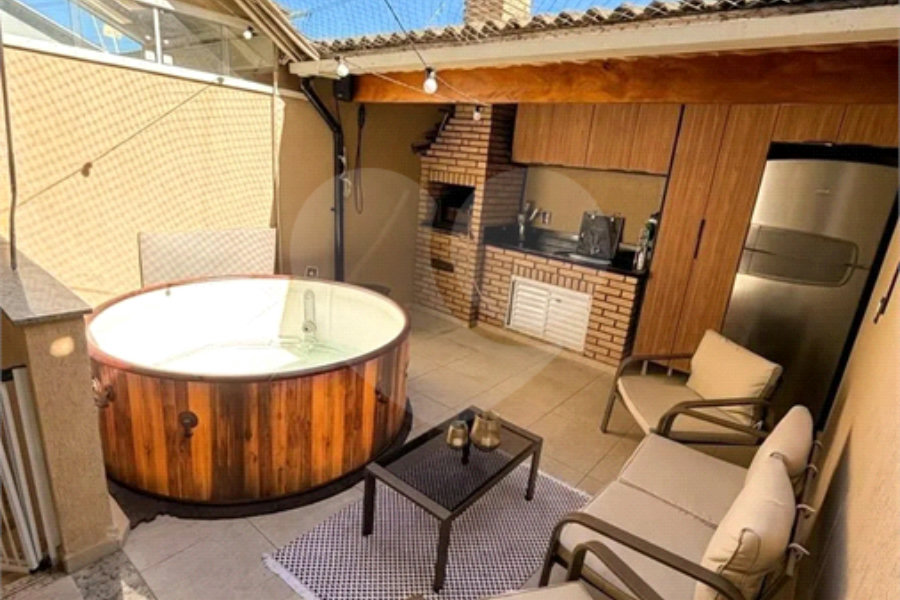 Casa à venda com 4 quartos em Vila Fiat Lux, São Paulo