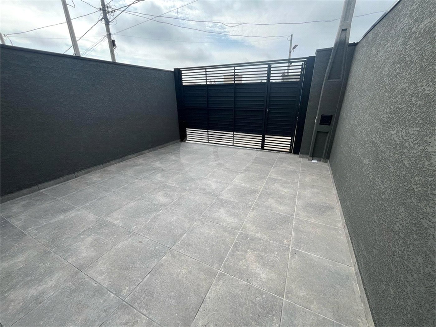 Casa à venda com 2 quartos, sendo 1 suíte,  no Centro, Bom Jesus dos Perdões, SP