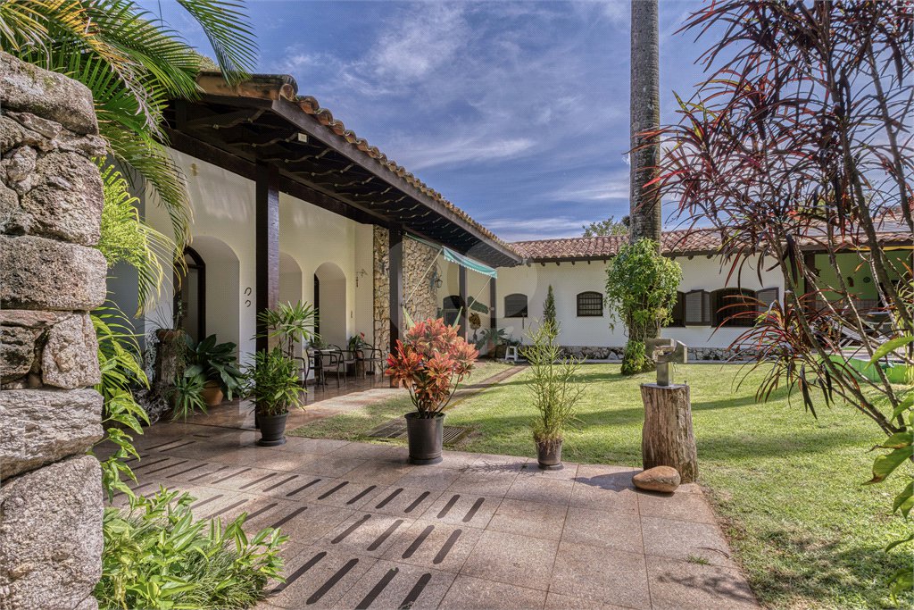 Casa Térrea à venda com 4 suítes em Alto da Boa Vista, São Paulo, SP