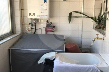 Apartamento à venda com 2 quartos, sendo 1 suíte,  em Itararé, São Vicente, SP