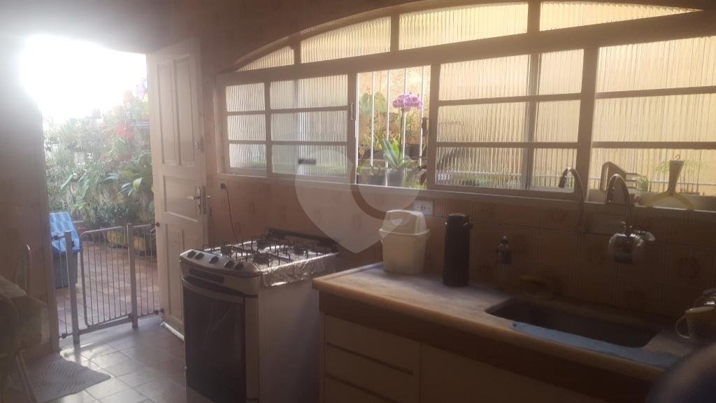 Casa à venda com 3 quartos, sendo 1 suíte, no condomínio Residencial Tremembé, São Paulo - SP