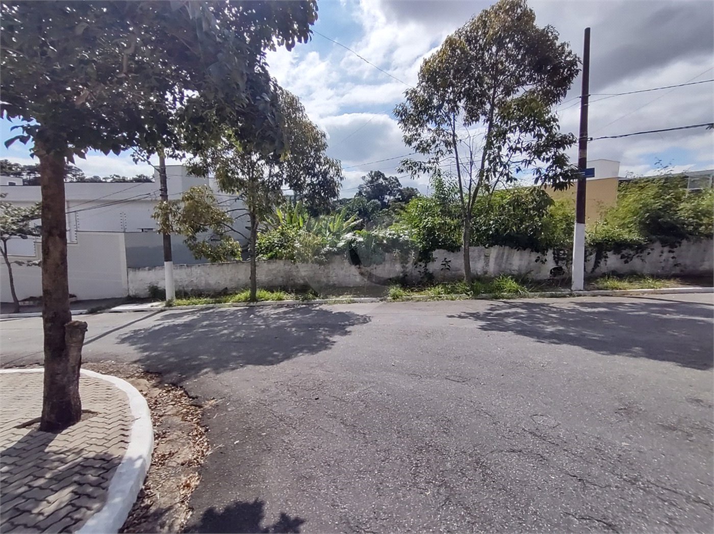 Terreno à venda no condomínio Jardim Leonor Mendes de Barros, São Paulo - SP