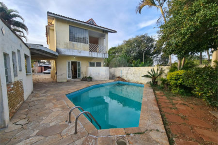 Casa à venda com 3 quartos, sendo 1 suíte, no Centro, Araçoiaba da Serra, SP