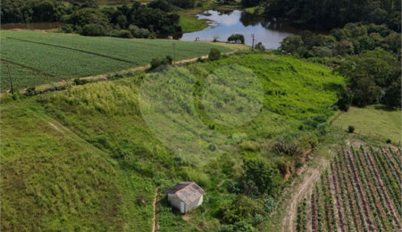 Sítio à venda com 2 quartos em Mirim, Indaiatuba, SP