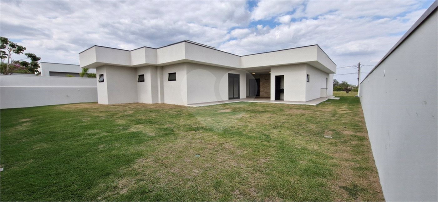 Casa à venda com 3 suítes no condomínio Campo de Toscana, Vinhedo - SP