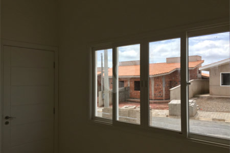 Casa à venda com 3 quartos, sendo 1 suíte,  no condomínio Marf Iii- Fase III, Bom Jesus dos Perdões - SP