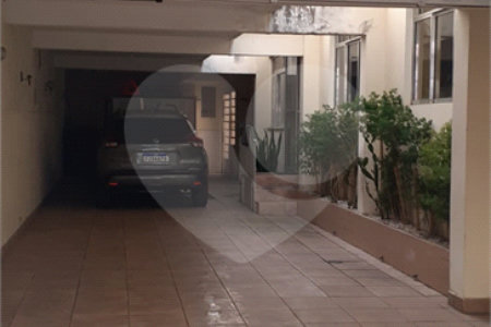 Casa à venda ou para alugar com 2 quartos, sendo 1 suíte,  no Centro, Mogi das Cruzes, SP