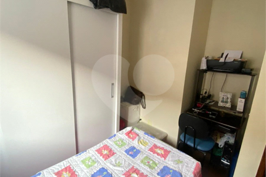 Casa à venda com 3 quartos, sendo 1 suíte,  no condomínio Regina, São Paulo - SP