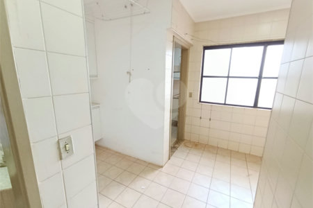 Apartamento à venda com 3 quartos, sendo 1 suíte, no Centro, Ribeirão Preto, SP