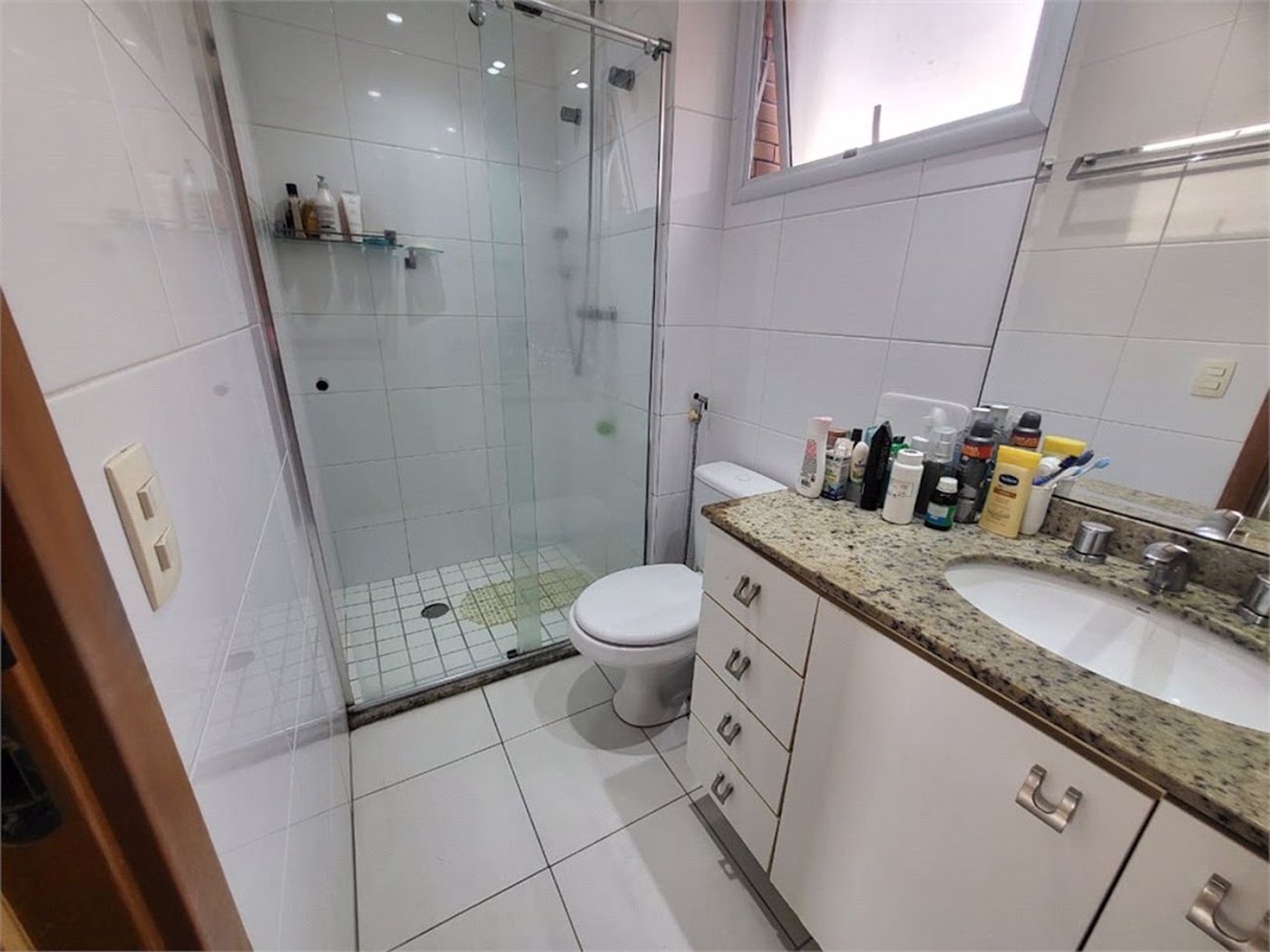 Apartamento Residencial à venda, Gonzaga, Santos - AP0120.