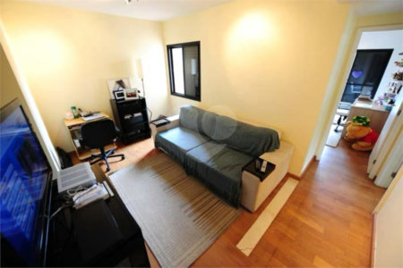 Apartamento à venda ou para alugar com 3 quartos, sendo 2 suítes, em Jardim Morumbi, São Paulo, SP