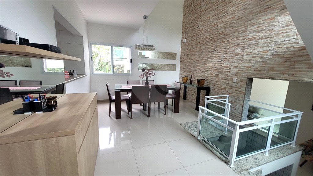 Casa à venda com 4 suítes no condomínio Jardim da Montanha I, Mairiporã - SP