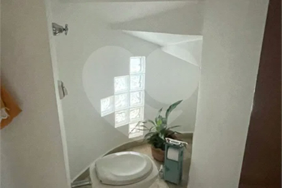 Sobrado à venda com 4 quartos, sendo 2 suítes, em Mandaqui, São Paulo, SP
