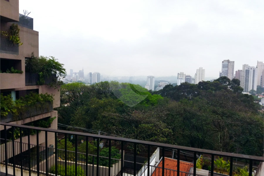 Casa à venda ou para alugar com 4 quartos, sendo 1 suíte, em Vila Madalena, São Paulo, SP
