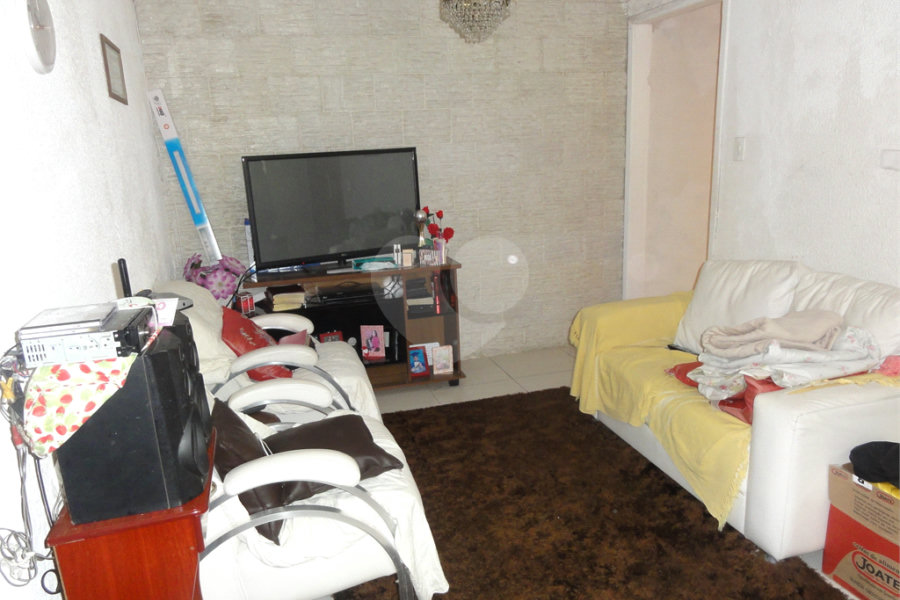 Casa à venda com 5 quartos, sendo 2 suítes, em Vila Medeiros, São Paulo, SP