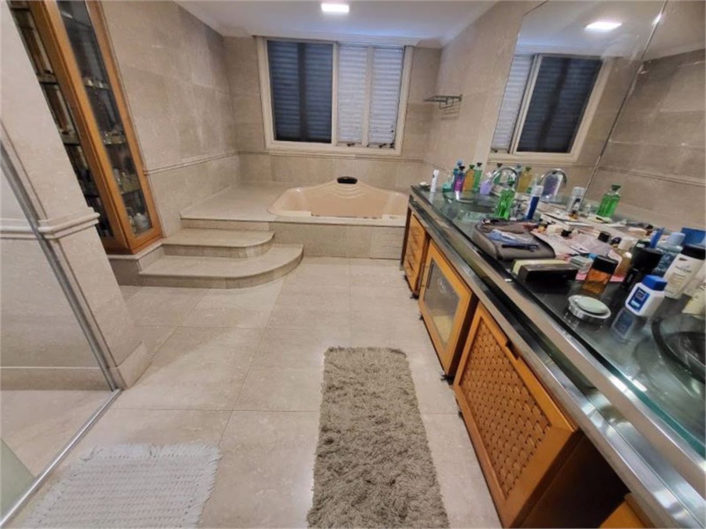 Apartamento Residencial para locação, Gonzaga, Santos - AP0140.