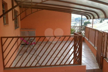 Sobrado à venda com 3 quartos, sendo 1 suíte, em Chora Menino, São Paulo, SP