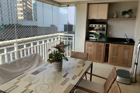 Apartamento à venda com 4 quartos, sendo 3 suítes, em Chácara Santo Antônio (zona Sul), São Paulo, SP