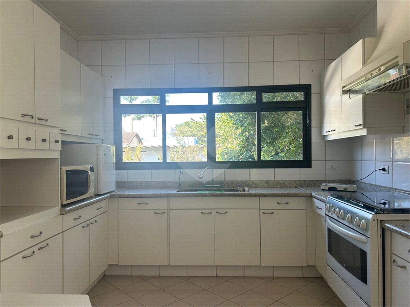Casa à venda com 5 quartos, sendo 4 suítes, em Butantã, São Paulo, SP