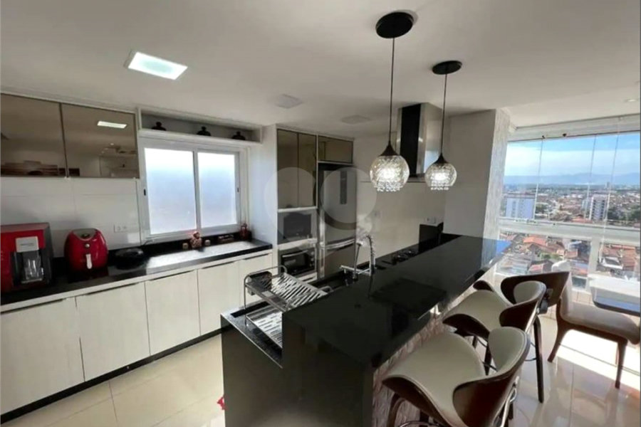 Duplex à venda com 3 suítes em Caiçara, Praia Grande, SP