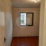 Apartamento à venda com 2 quartos, sendo 1 suíte, em Vila Erna, São Paulo, SP