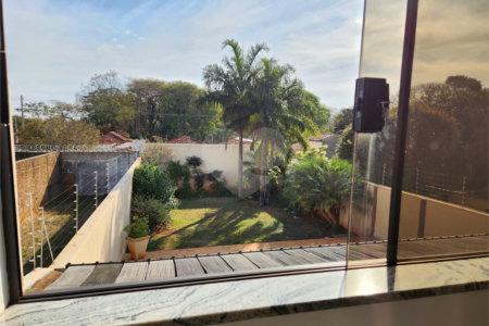 Casa à venda ou para alugar com 3 quartos, sendo 1 suíte, em Jardim Primavera, Araraquara, SP